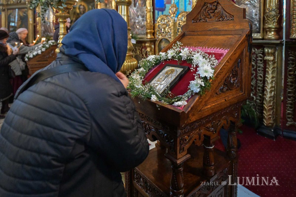 Sfântul Stelian Paflagonul, sărbătorit la biserica lui din București 133364