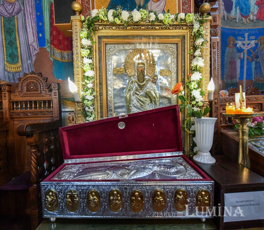 Sfântul Stelian Paflagonul, sărbătorit la biserica lui din București 133368