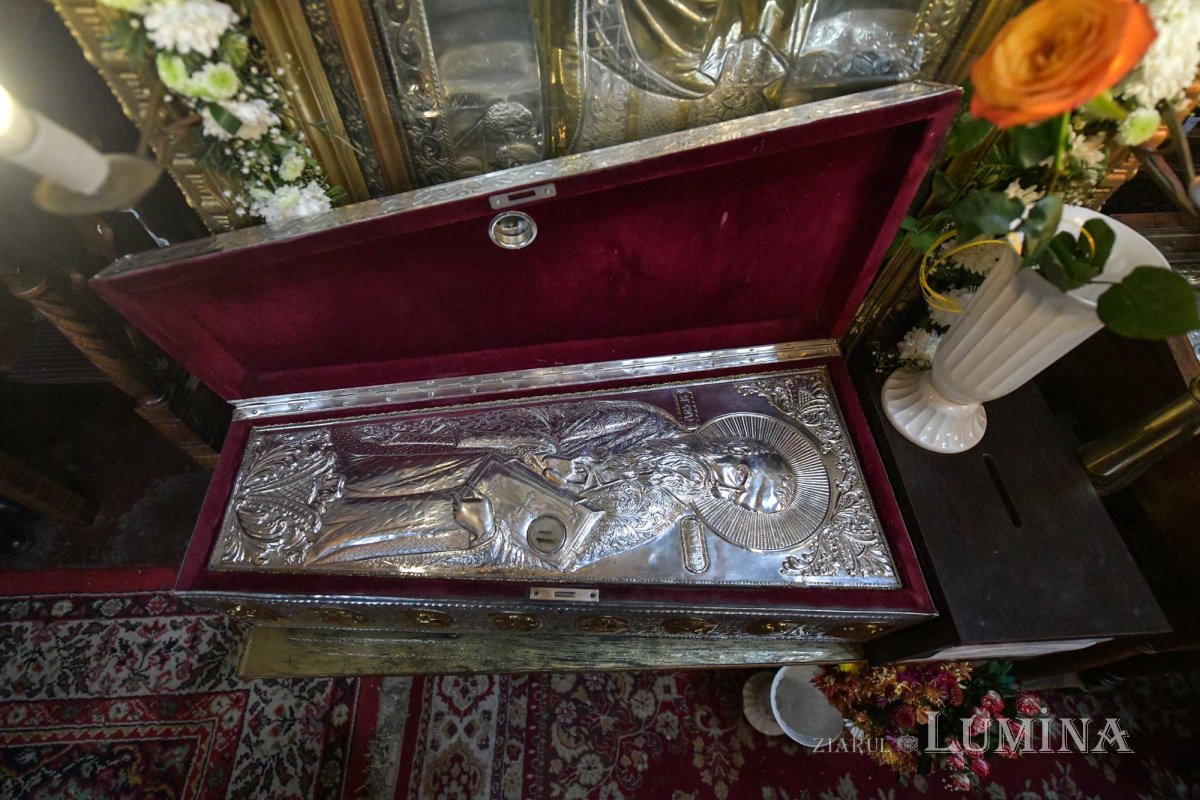 Sfântul Stelian Paflagonul, sărbătorit la biserica lui din București 133369