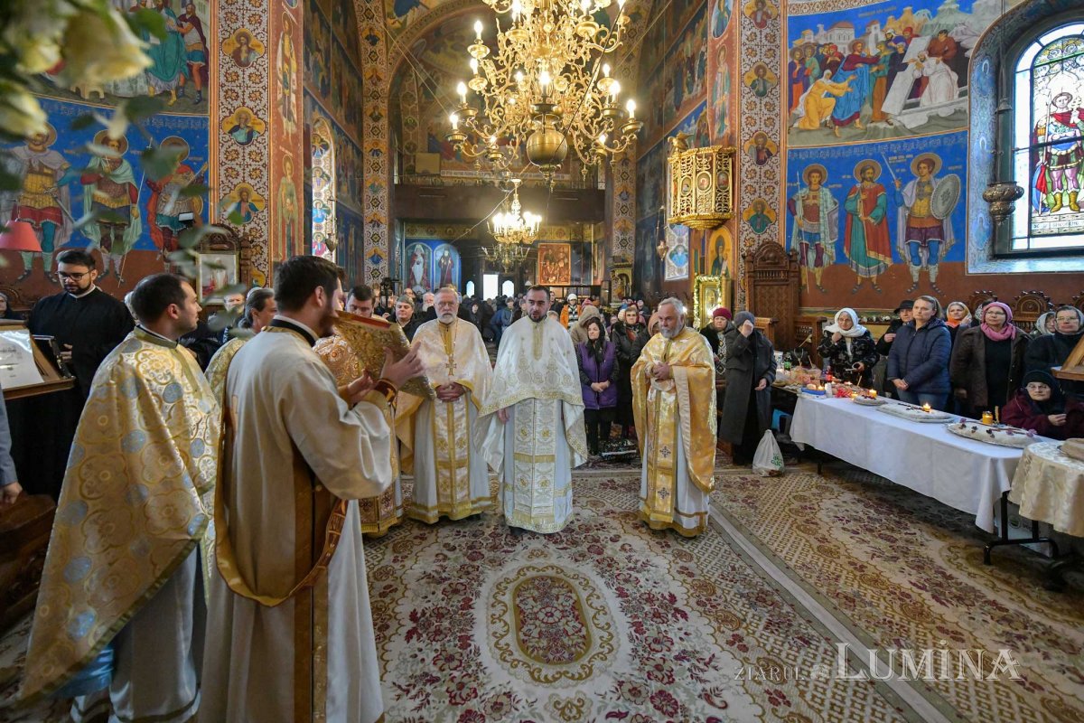 Sfântul Stelian Paflagonul, sărbătorit la biserica lui din București 133370