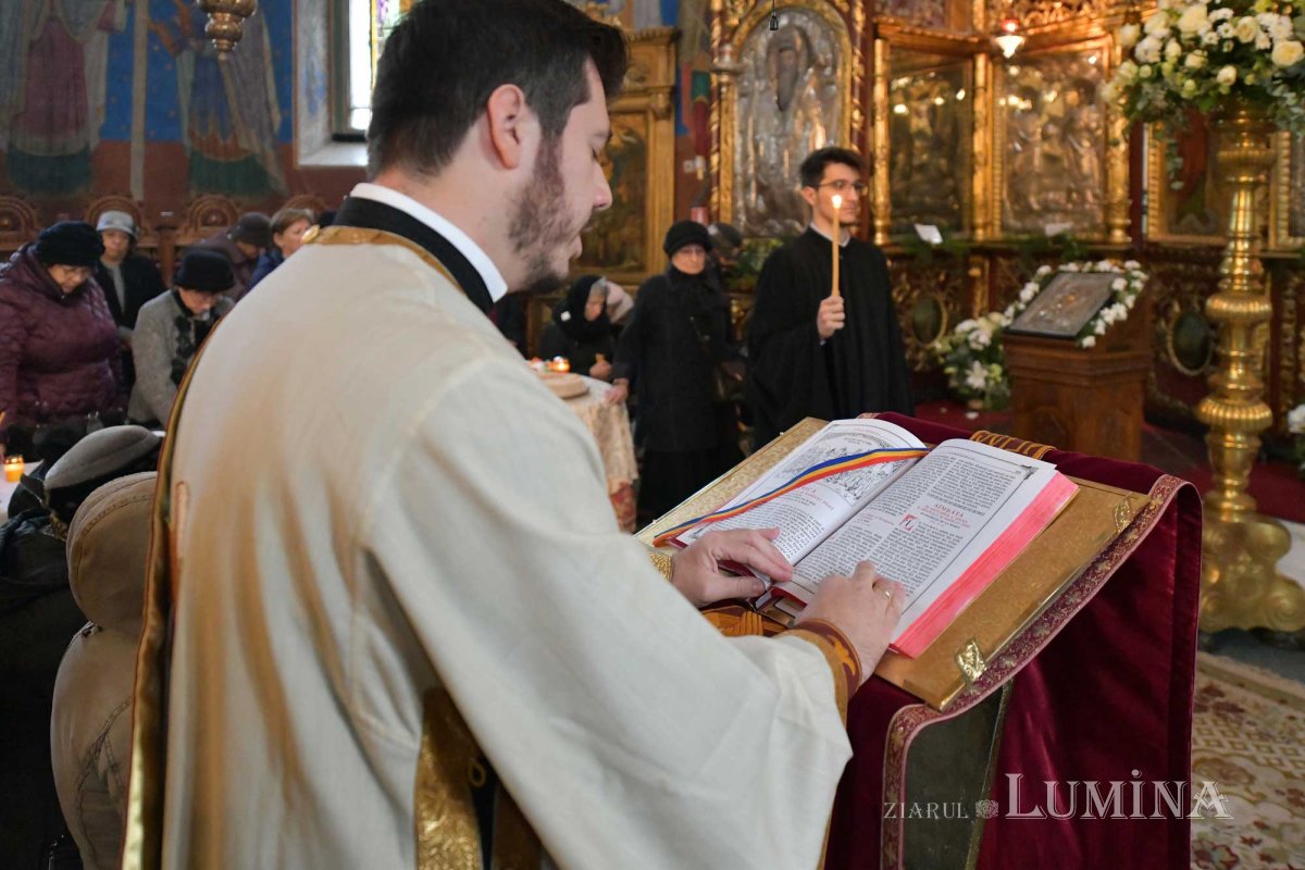 Sfântul Stelian Paflagonul, sărbătorit la biserica lui din București 133373