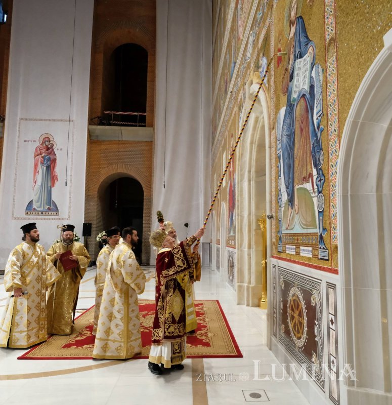 Sărbătoarea Sfântului Andrei, ziua Catedralei şi a neamului românesc 133507