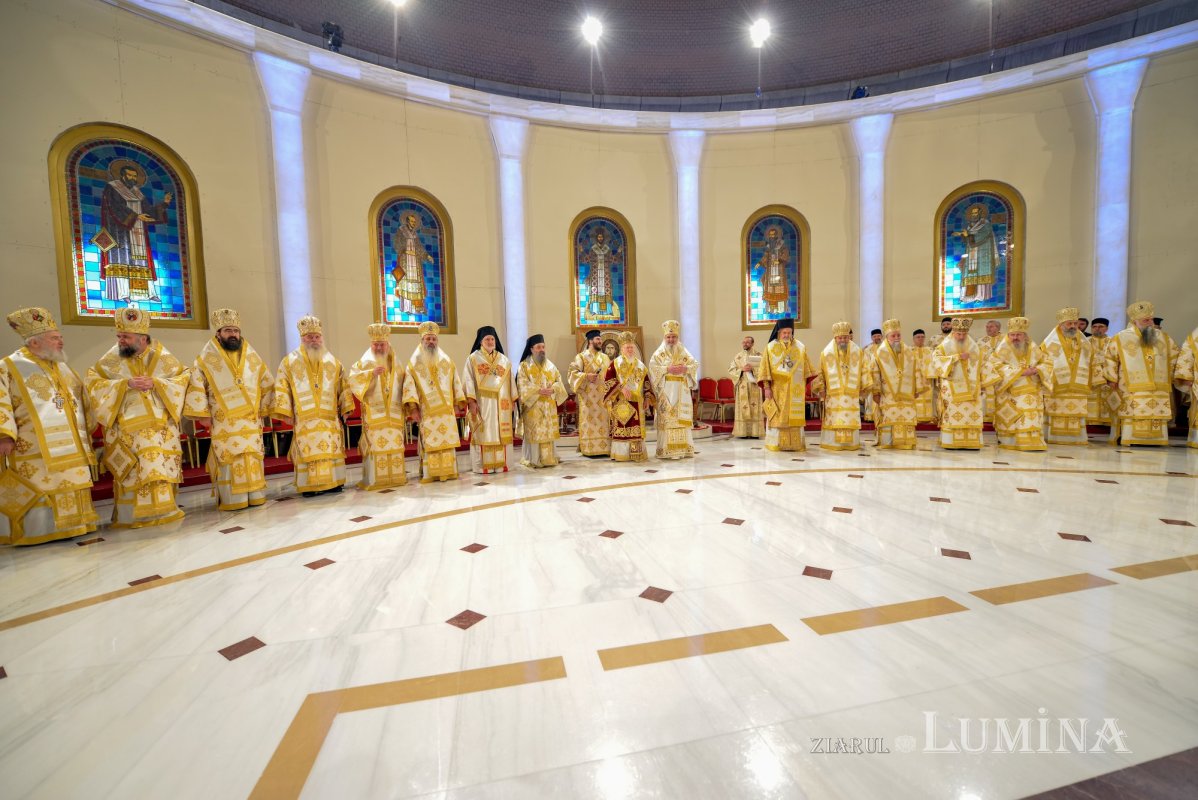 Sărbătoarea Sfântului Andrei, ziua Catedralei şi a neamului românesc 133509