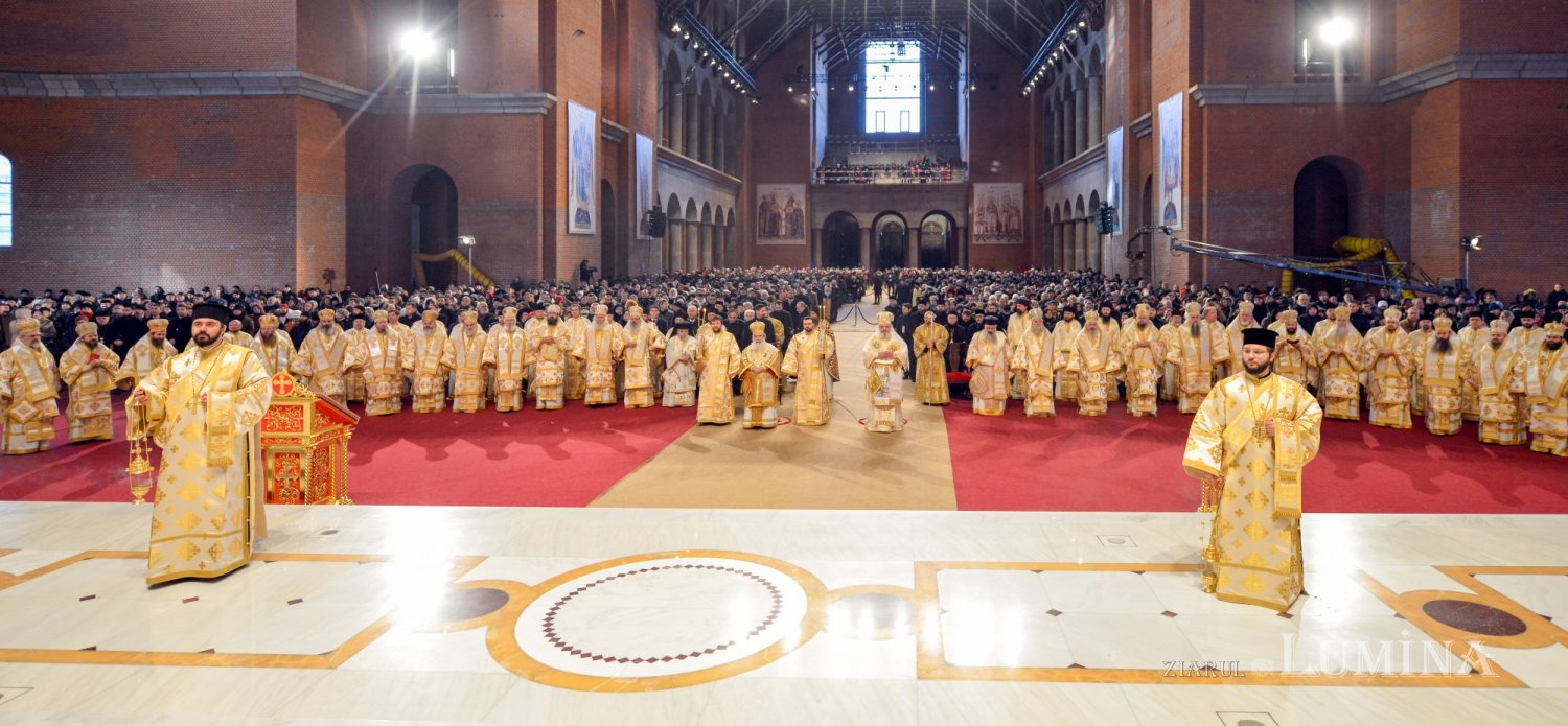 Sărbătoarea Sfântului Andrei, ziua Catedralei şi a neamului românesc 133516