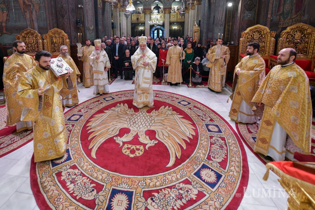 „Să păstrăm și să cultivăm darul sfânt al unității naționale” 133718