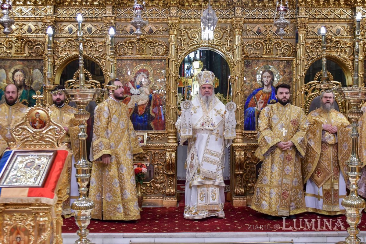 „Să păstrăm și să cultivăm darul sfânt al unității naționale” 133719