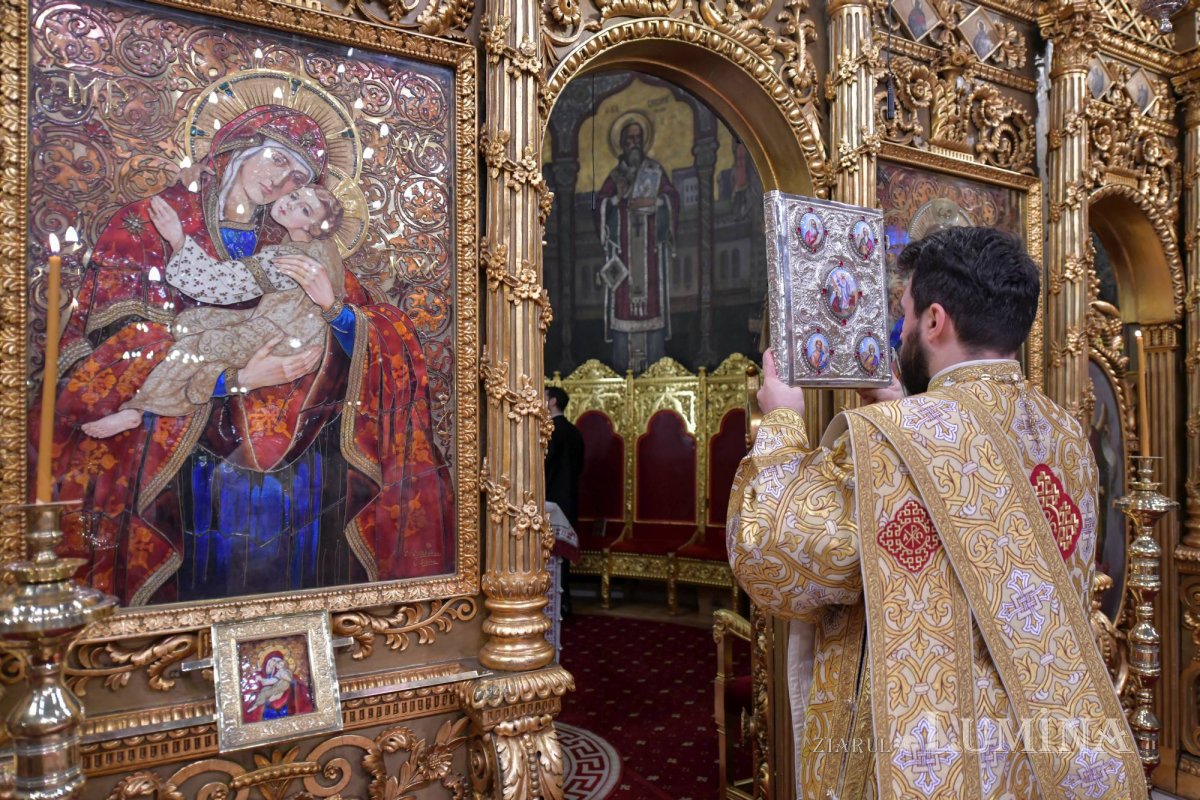 „Să păstrăm și să cultivăm darul sfânt al unității naționale” 133722