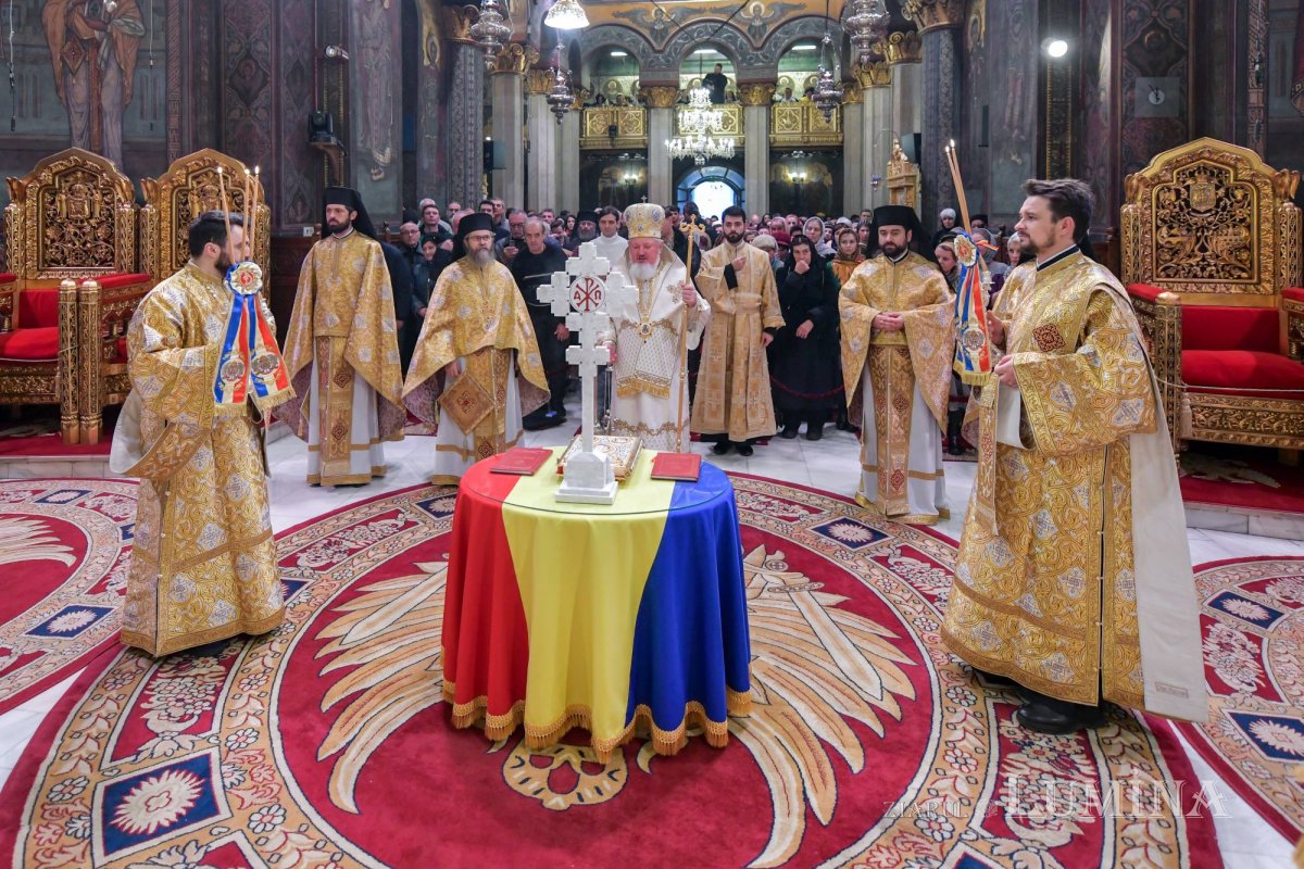 „Să păstrăm și să cultivăm darul sfânt al unității naționale” 133763