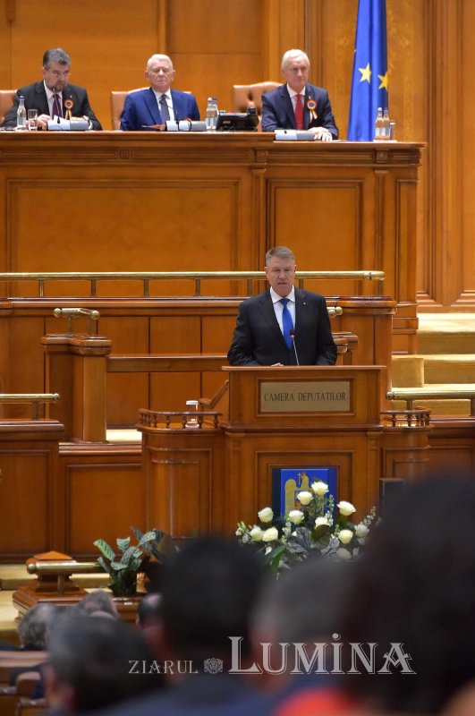 Şedinţa solemnă a Parlamentului României pentru Ziua Naţională 133851