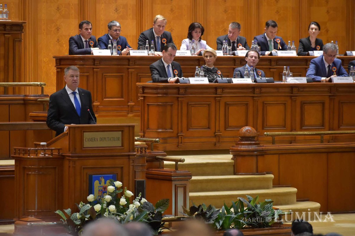 Şedinţa solemnă a Parlamentului României pentru Ziua Naţională 133855