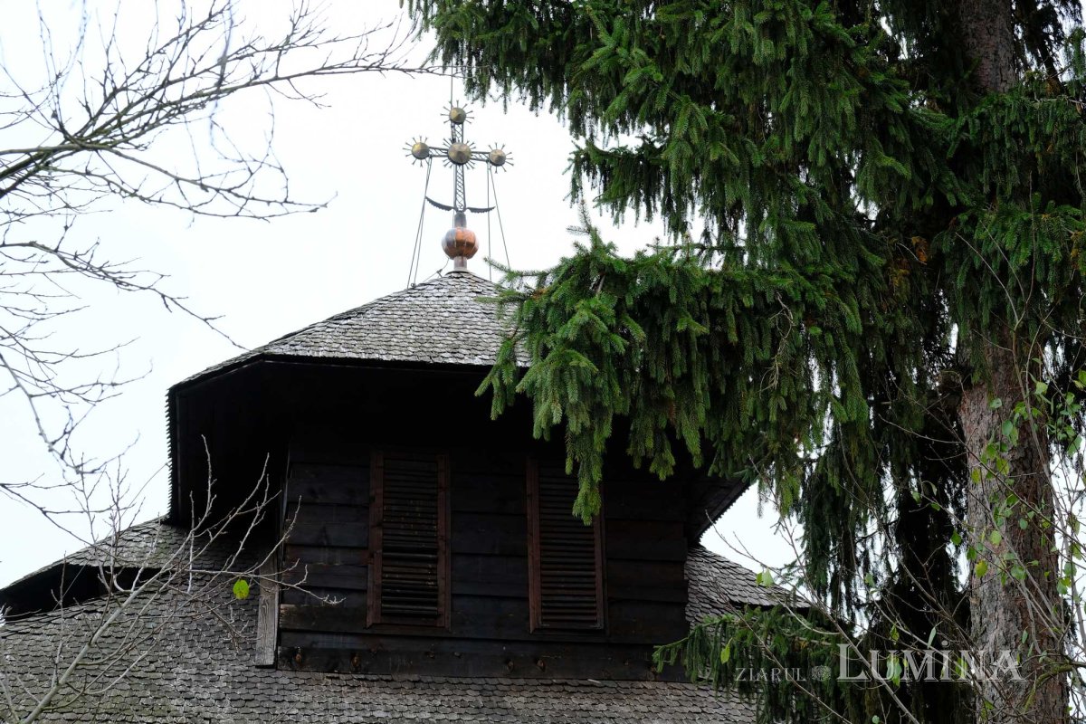 Lumina albului bisericii din Bălteni 133976