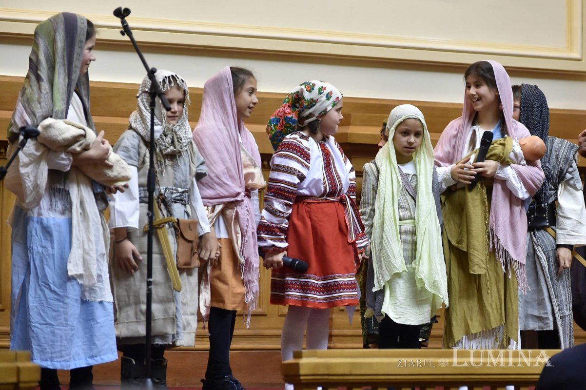 Spectacol susținut de copii, dedicat satului românesc 134255