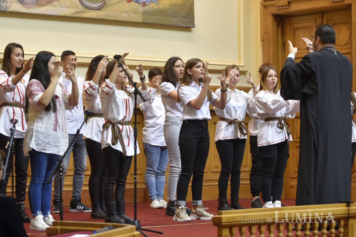 Spectacol susținut de copii, dedicat satului românesc 134256