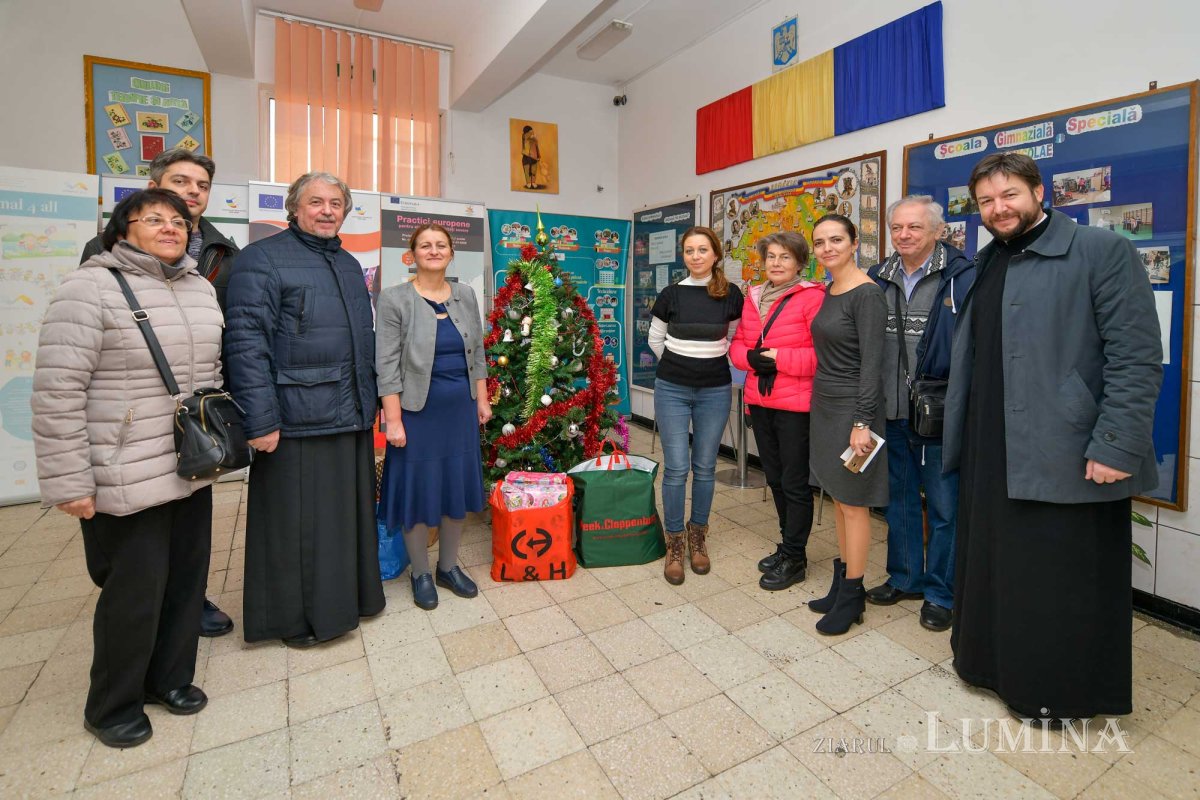 Daruri pentru copii cu nevoi speciale din partea Parohiei Zlătari 134142