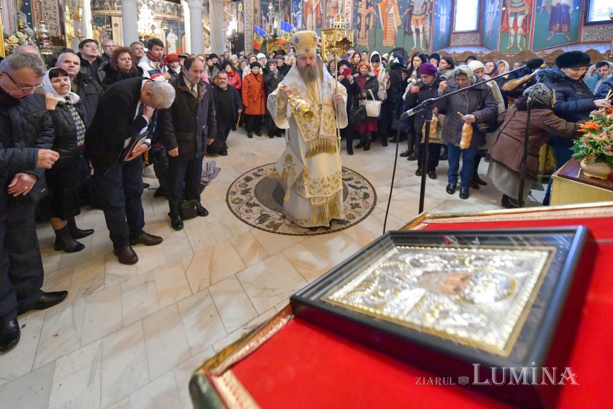 Comuniunea sfinților la Biserica „Sfântul Gheorghe”-Nou din Capitală 134335