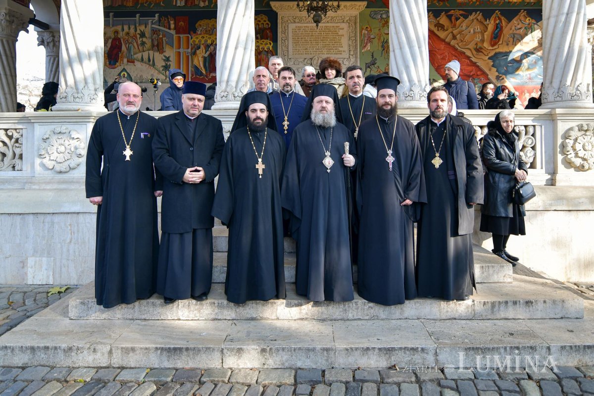 Comuniunea sfinților la Biserica „Sfântul Gheorghe”-Nou din Capitală 134347