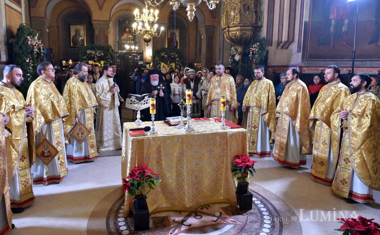 Biserica „Sfântul Dimitrie”-Poștă din Capitală a fost sfințită 134389