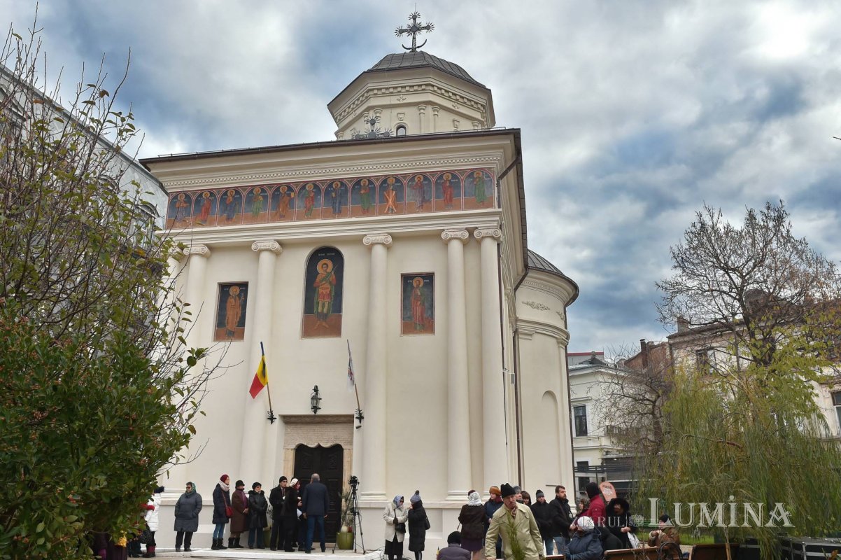 Biserica „Sfântul Dimitrie”-Poștă din Capitală a fost sfințită 134402