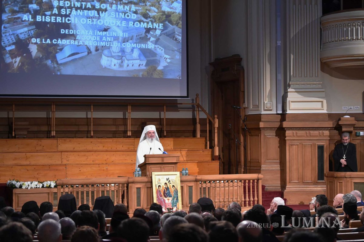 Ședință solemnă a Sfântului Sinod dedicată Revoluției din 1989 135089