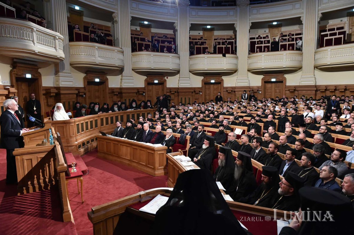 Ședință solemnă a Sfântului Sinod dedicată Revoluției din 1989 135094