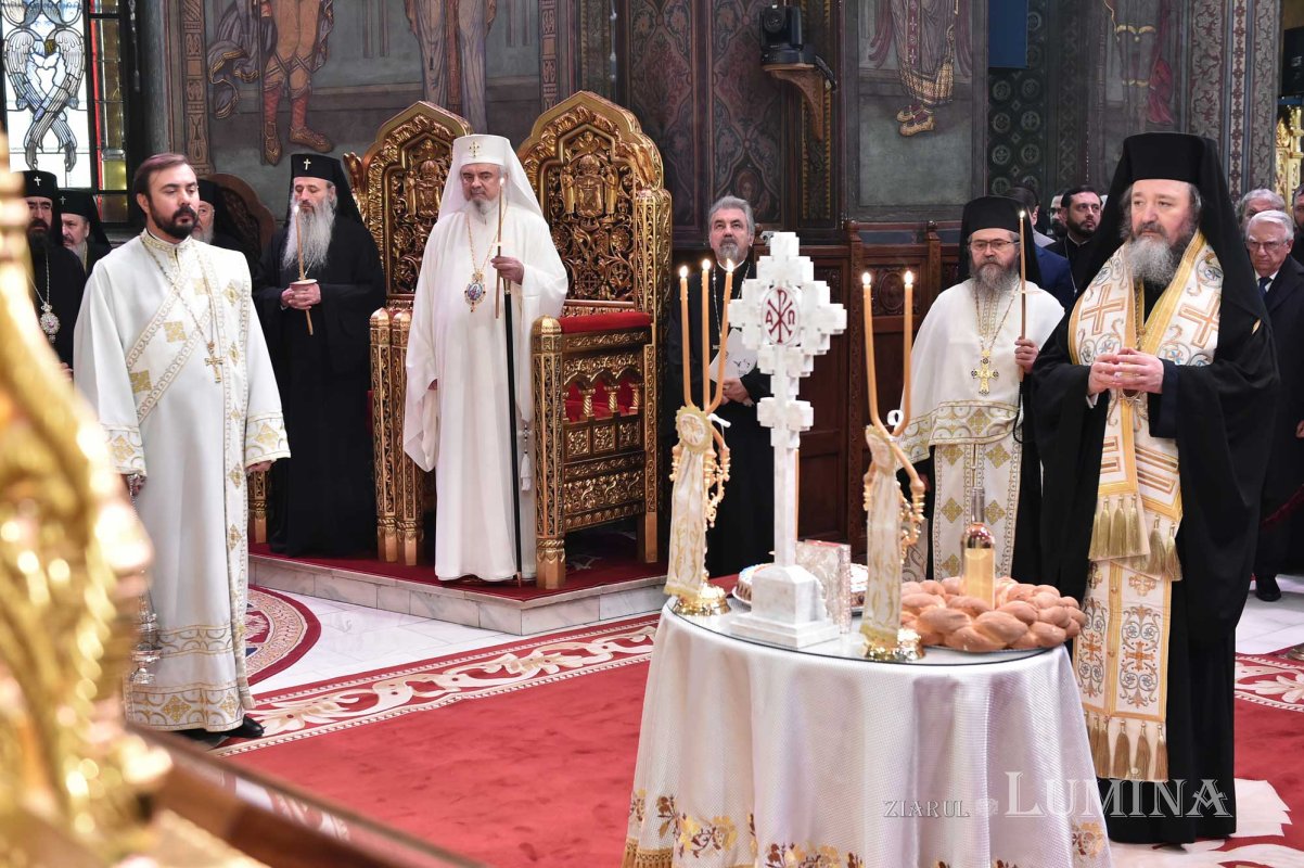 Ședință solemnă a Sfântului Sinod dedicată Revoluției din 1989 135102