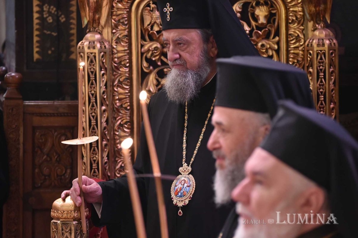 Ședință solemnă a Sfântului Sinod dedicată Revoluției din 1989 135107