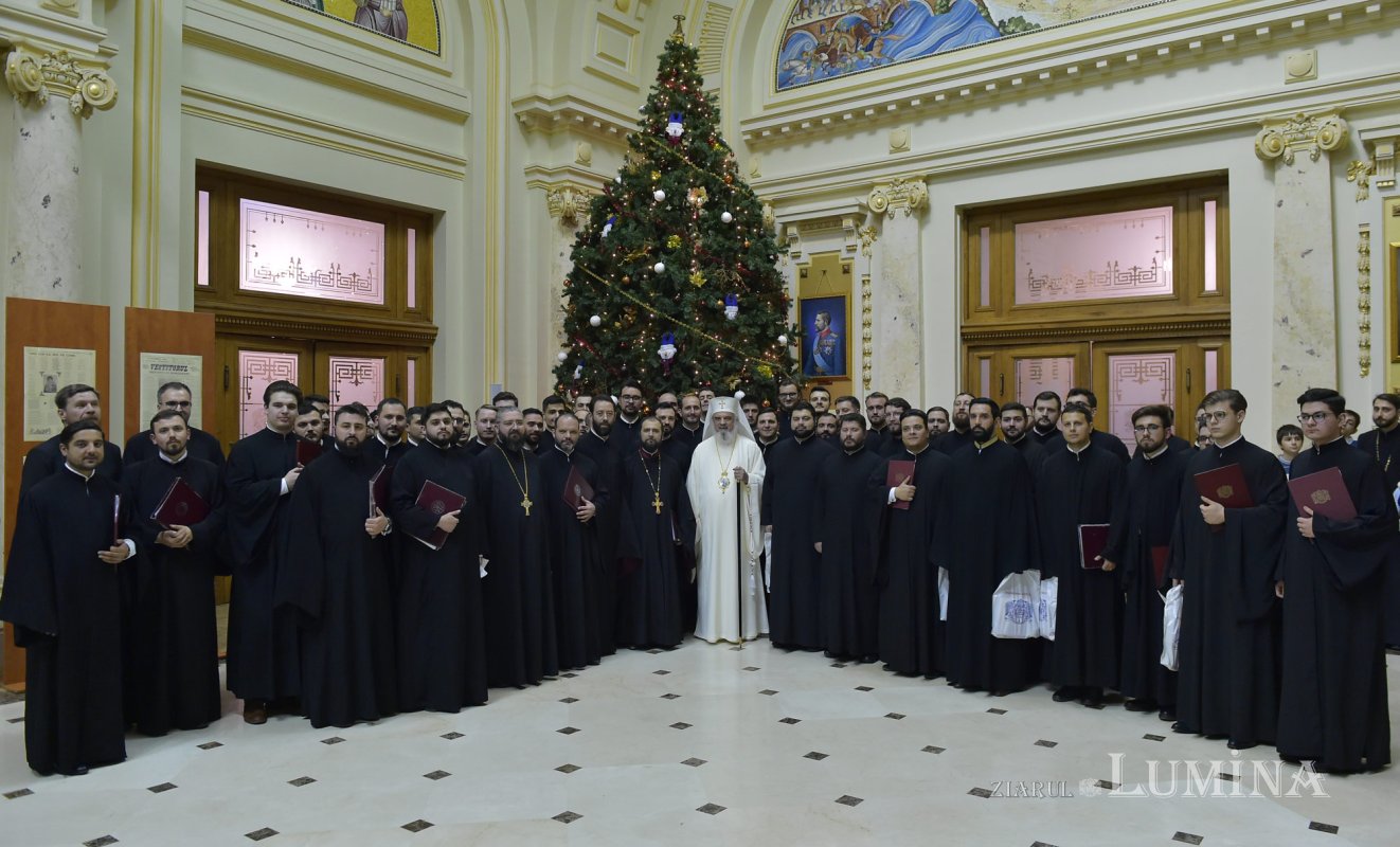 Concertul de colinde „Răsăritul cel de Sus” la Patriarhie 135324