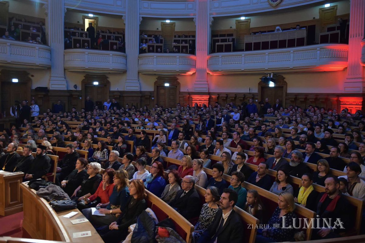 Concertul de colinde „Răsăritul cel de Sus” la Patriarhie 135470