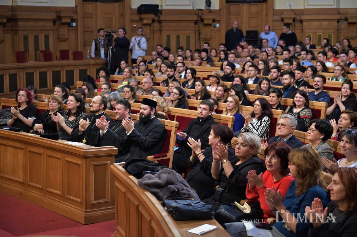 Concertul de colinde „Răsăritul cel de Sus” la Patriarhie 135471