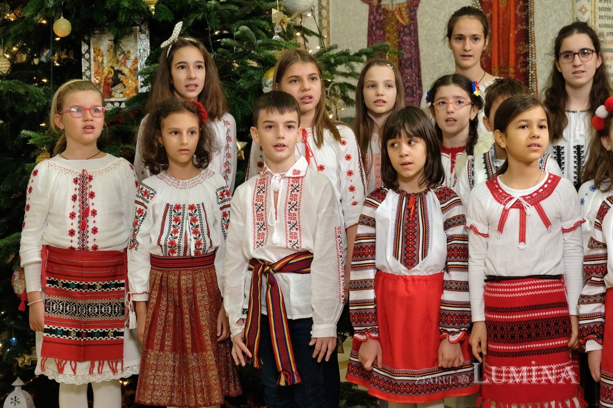 Cete de colindători la Reședința Patriarhală 135563