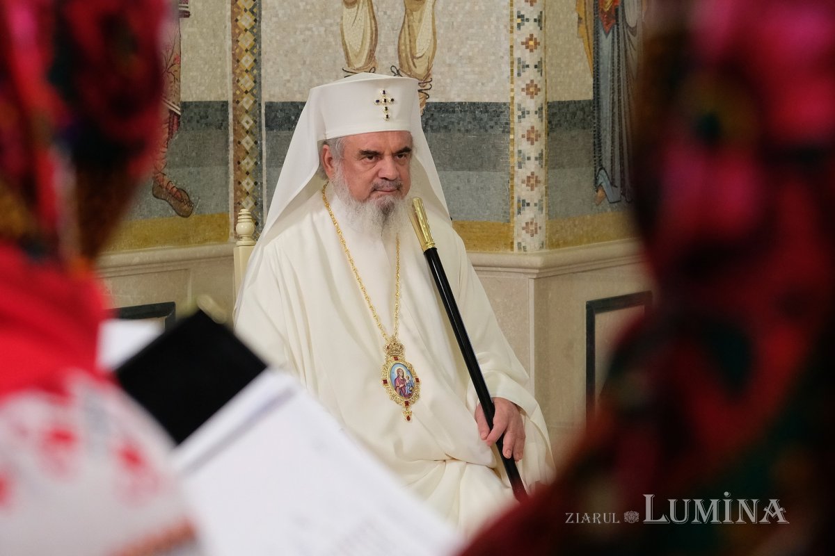 Cete de colindători la Reședința Patriarhală 135573