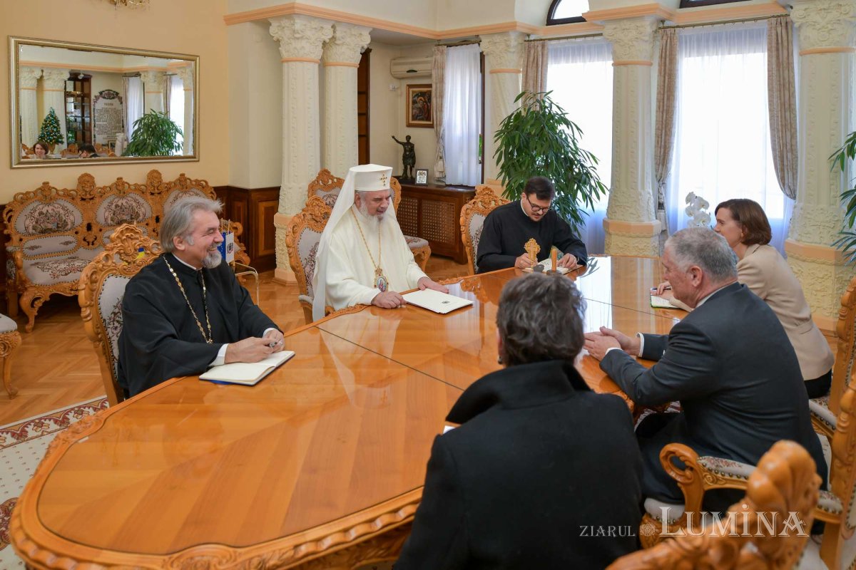 Noul ambasador al Statelor Unite ale Americii la Bucureşti, în vizită de prezentare la Patriarhia Română 135592