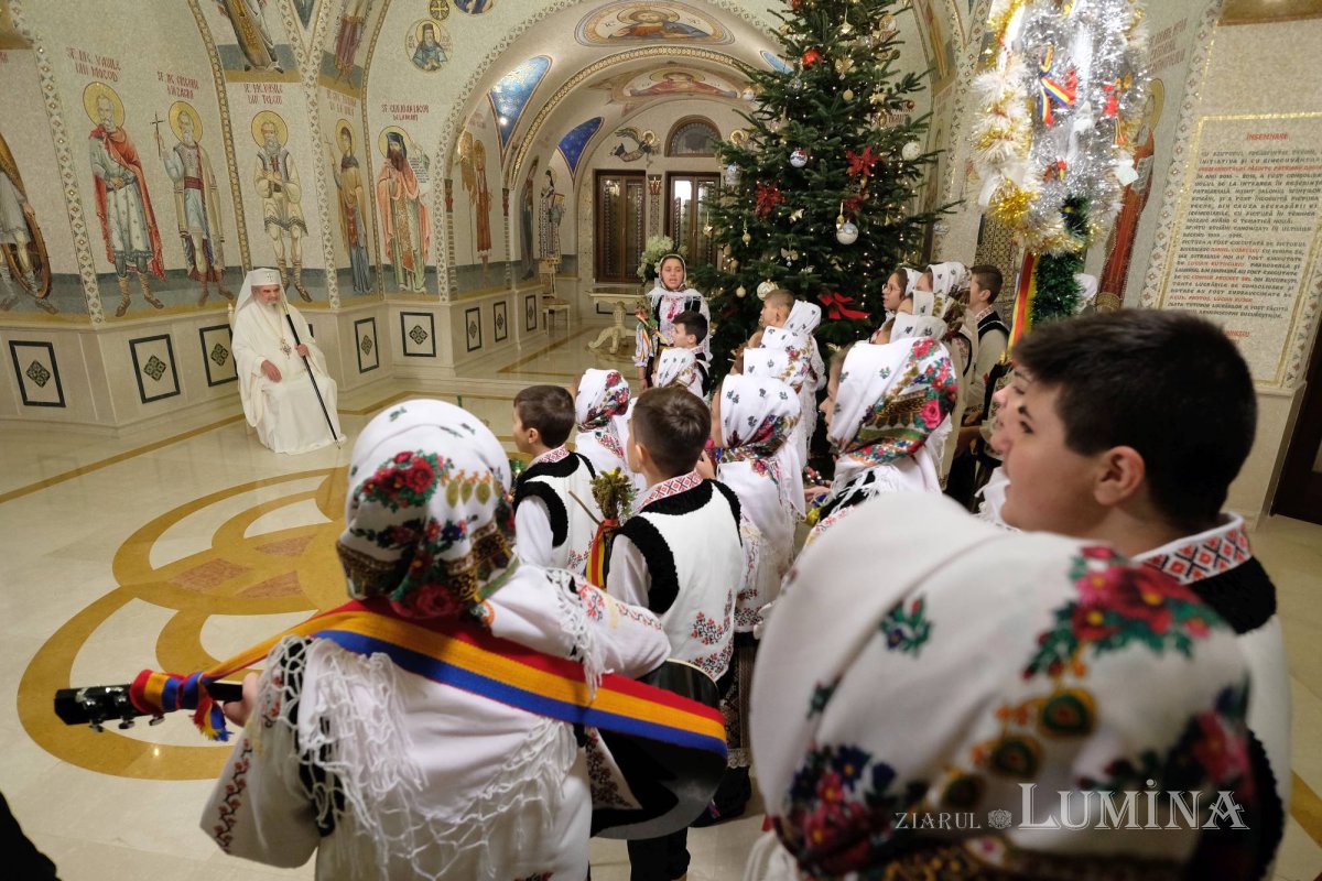 Datina colindului din străbuni, respectată la Patriarhie 135644