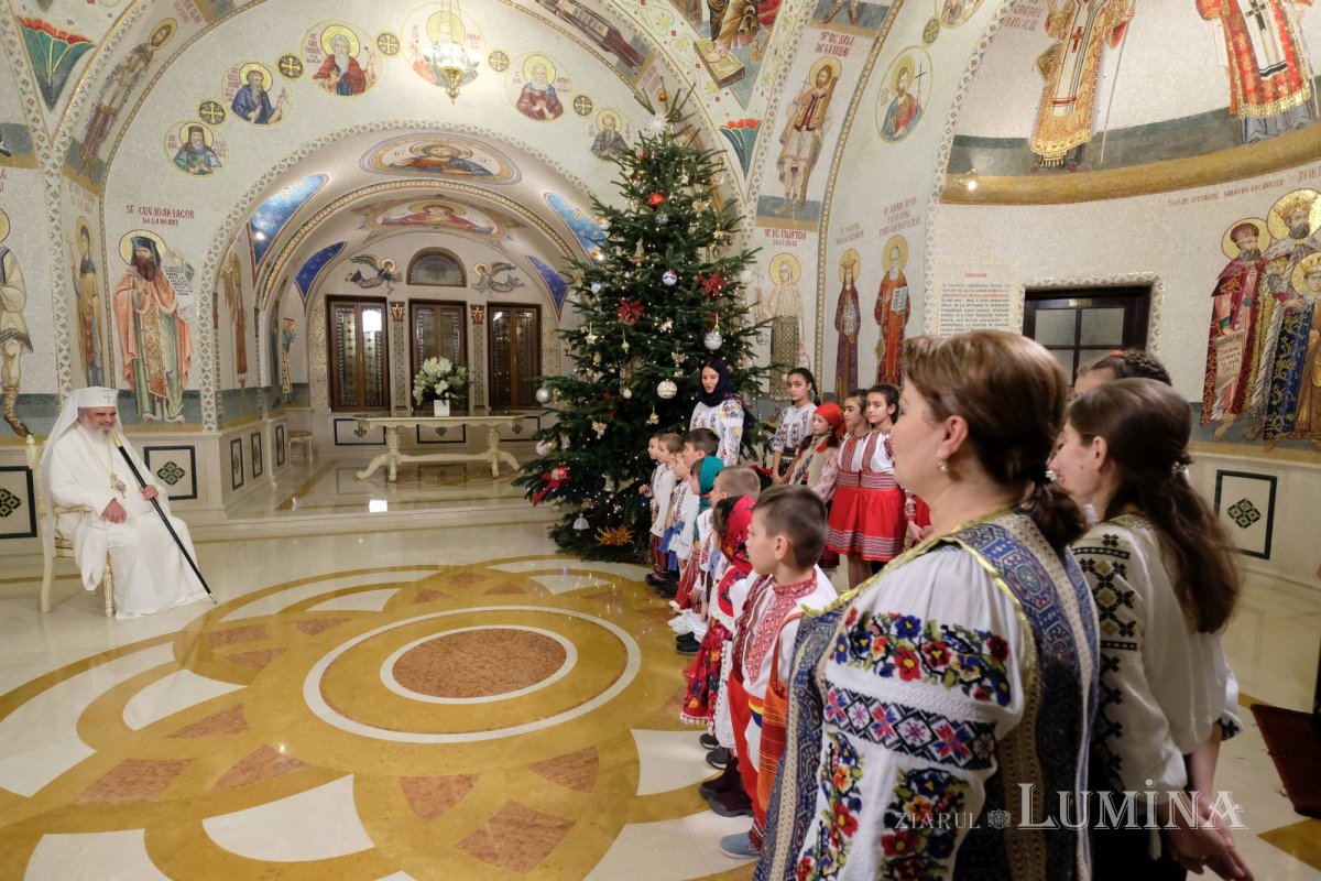 Datina colindului din străbuni, respectată la Patriarhie 135651
