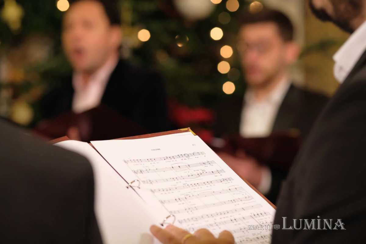 Datina colindului din străbuni, respectată la Patriarhie 135656