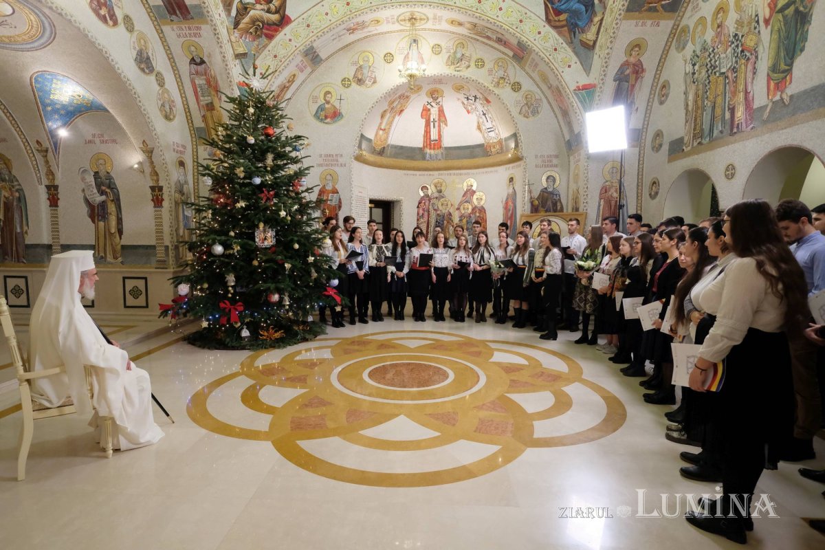 Datina colindului din străbuni, respectată la Patriarhie 135658