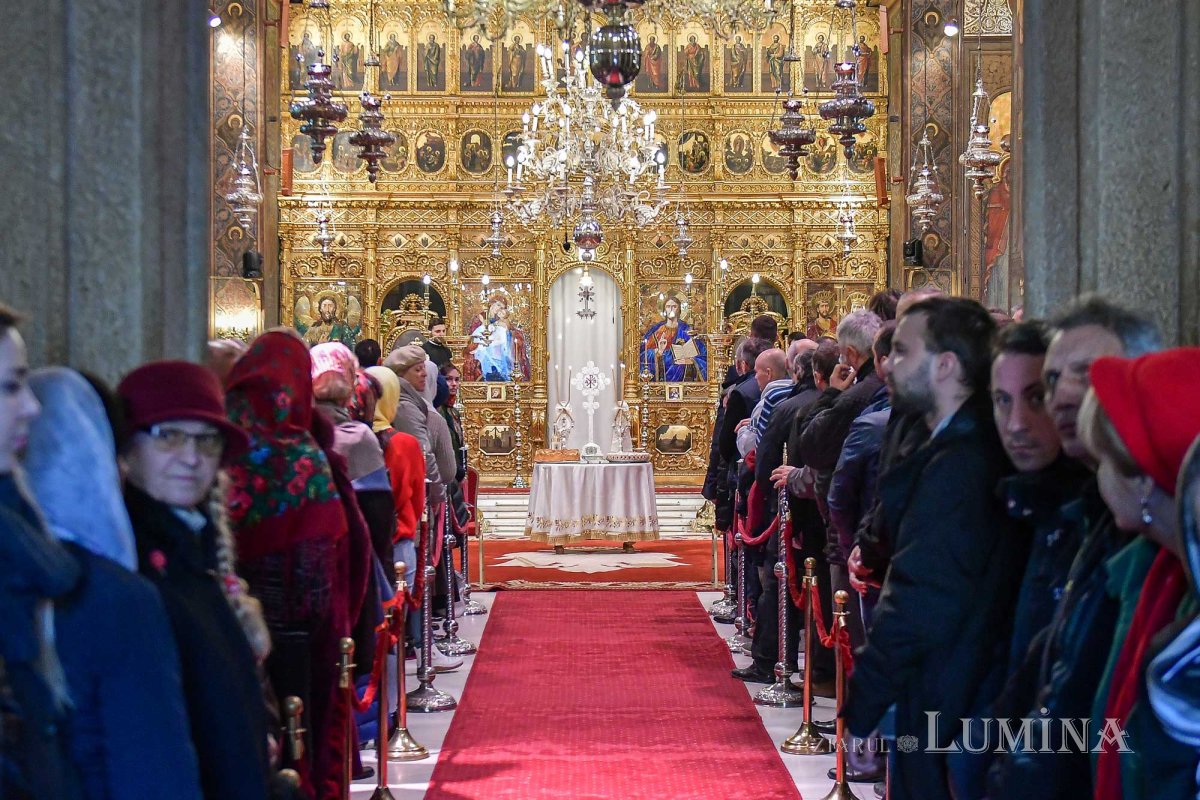 Parastas în Catedrala Patriarhală pentru eroii Revoluţiei române 135836