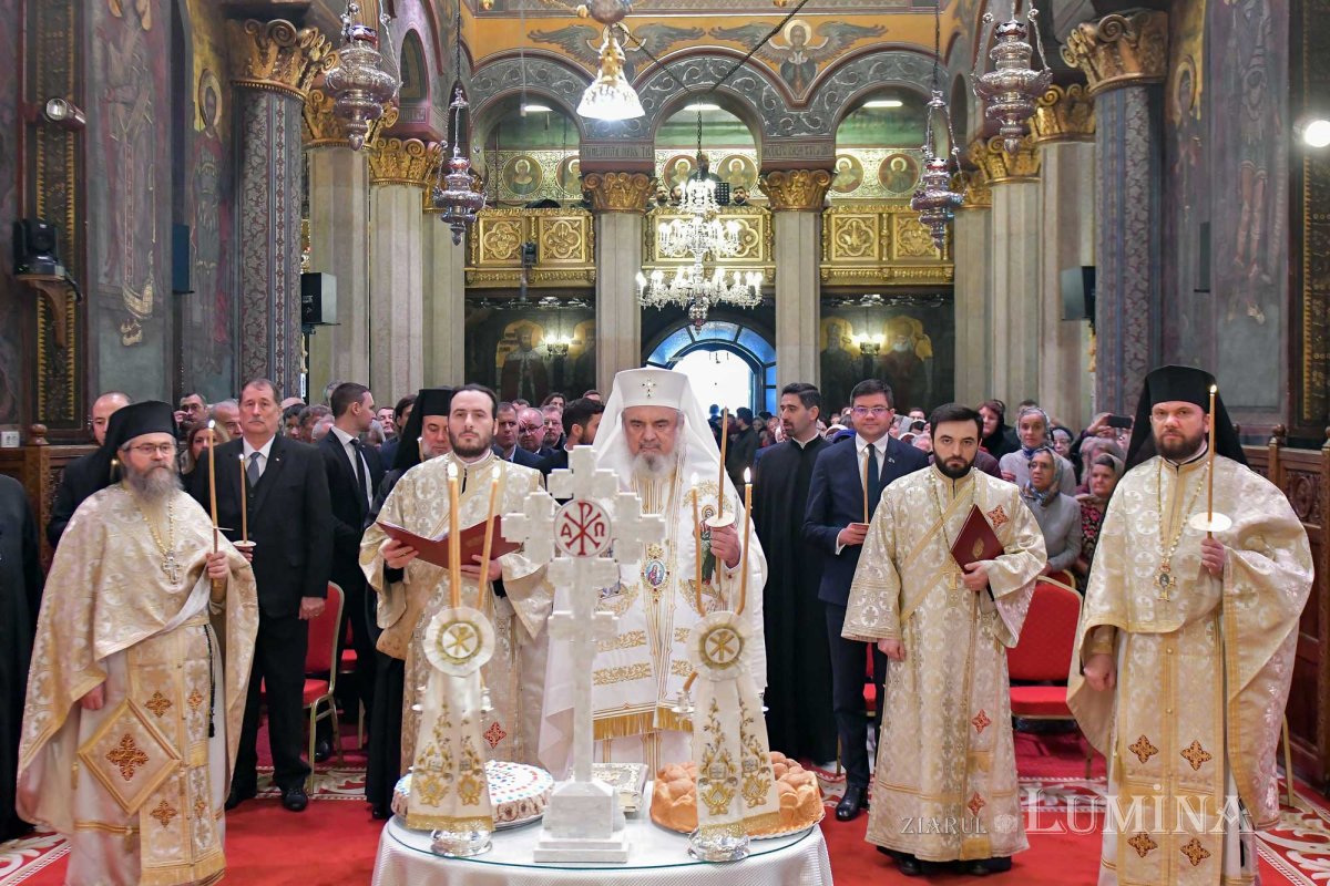 Parastas în Catedrala Patriarhală pentru eroii Revoluţiei române 135839