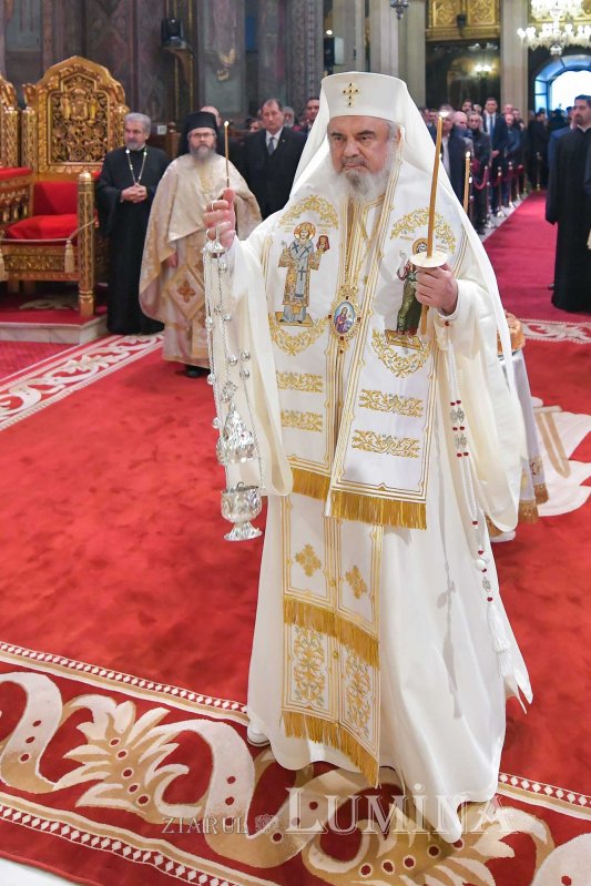 Parastas în Catedrala Patriarhală pentru eroii Revoluţiei române 135843