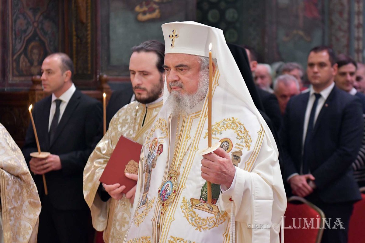 Parastas în Catedrala Patriarhală pentru eroii Revoluţiei române 135847