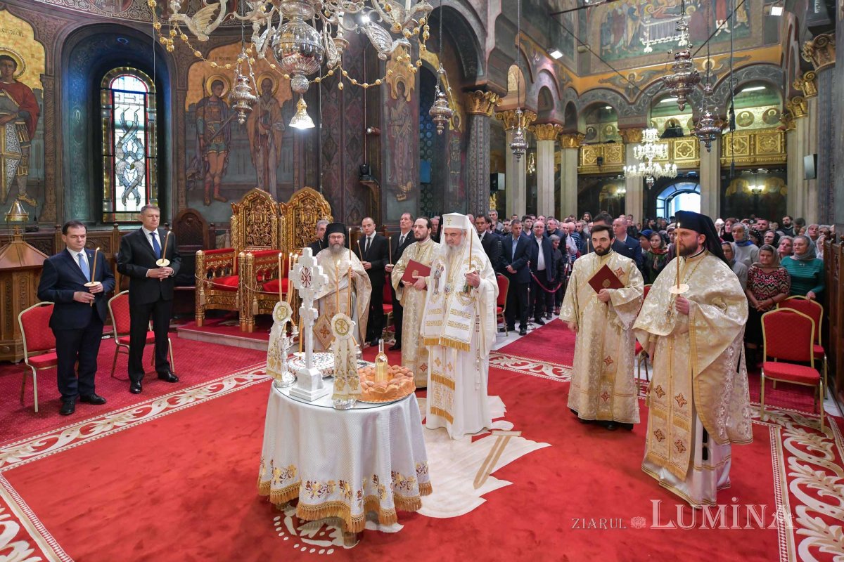 Parastas în Catedrala Patriarhală pentru eroii Revoluţiei române 135852