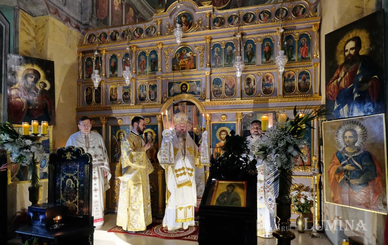 Sfânta Muceniţă Anastasia, sărbătorită la biserica sa din Capitală 135884