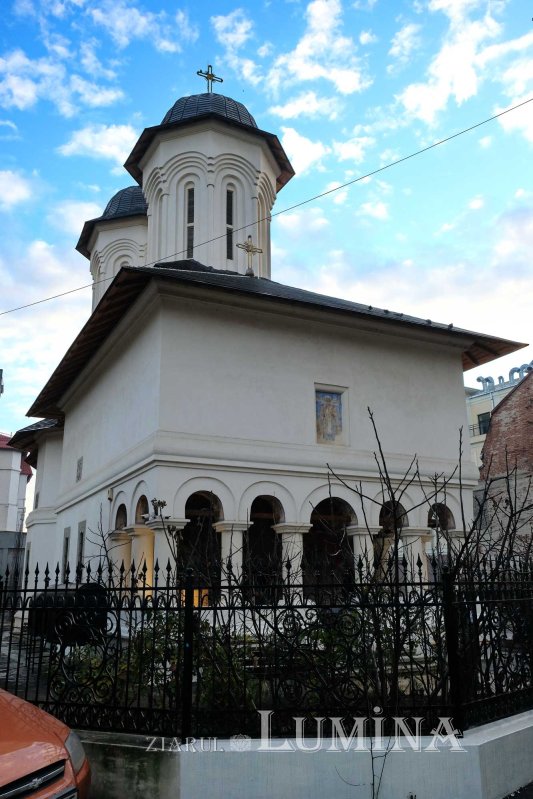 Sfânta Muceniţă Anastasia, sărbătorită la biserica sa din Capitală 135890