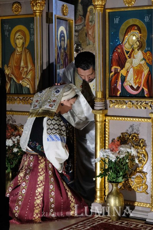 Sfânta Muceniţă Anastasia, sărbătorită la biserica sa din Capitală 135899