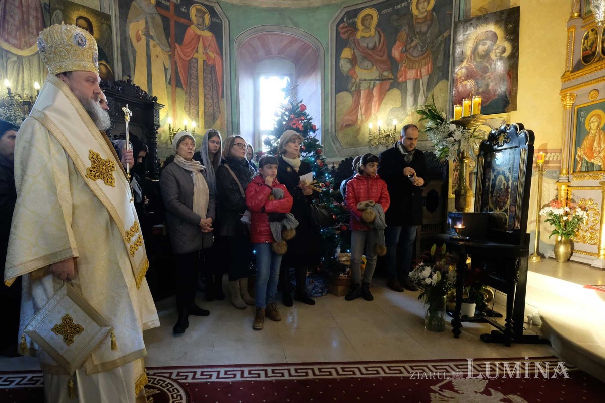 Sfânta Muceniţă Anastasia, sărbătorită la biserica sa din Capitală 135907