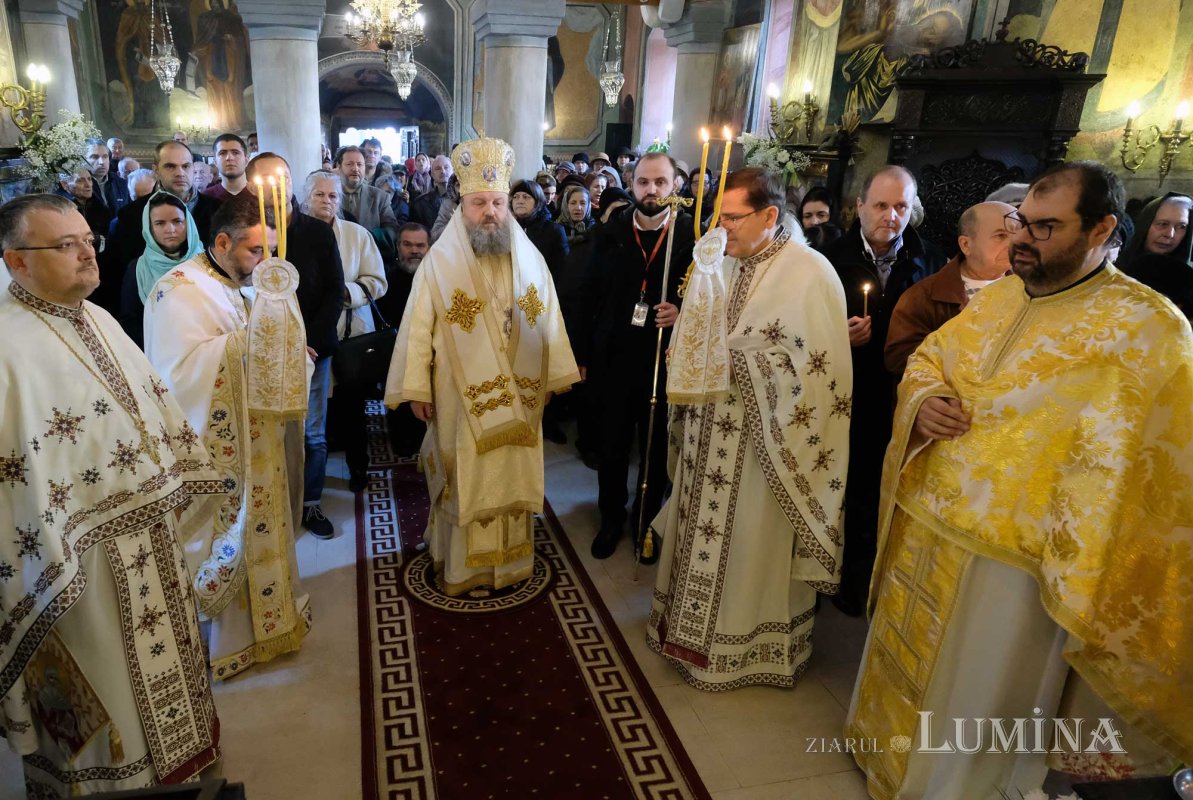 Sfânta Muceniţă Anastasia, sărbătorită la biserica sa din Capitală 135908