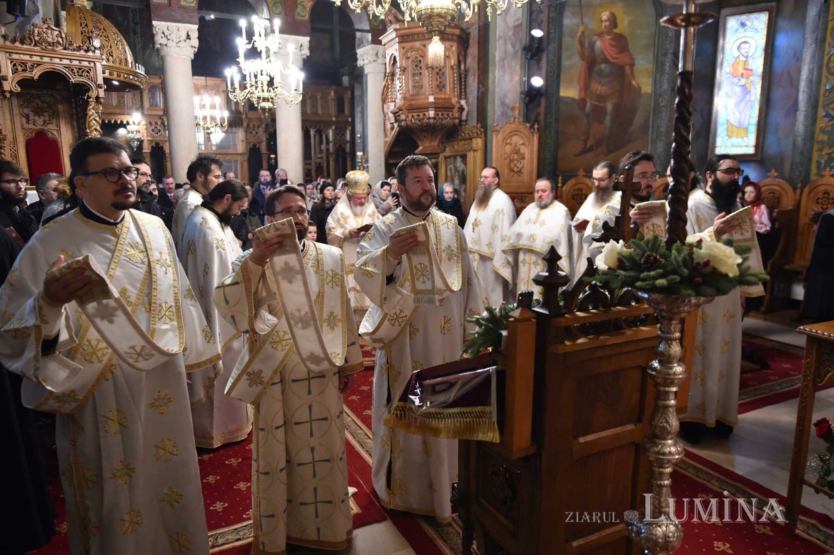 Redactorul de la „Lumina de Duminică” a primit hirotonia întru preot 136069