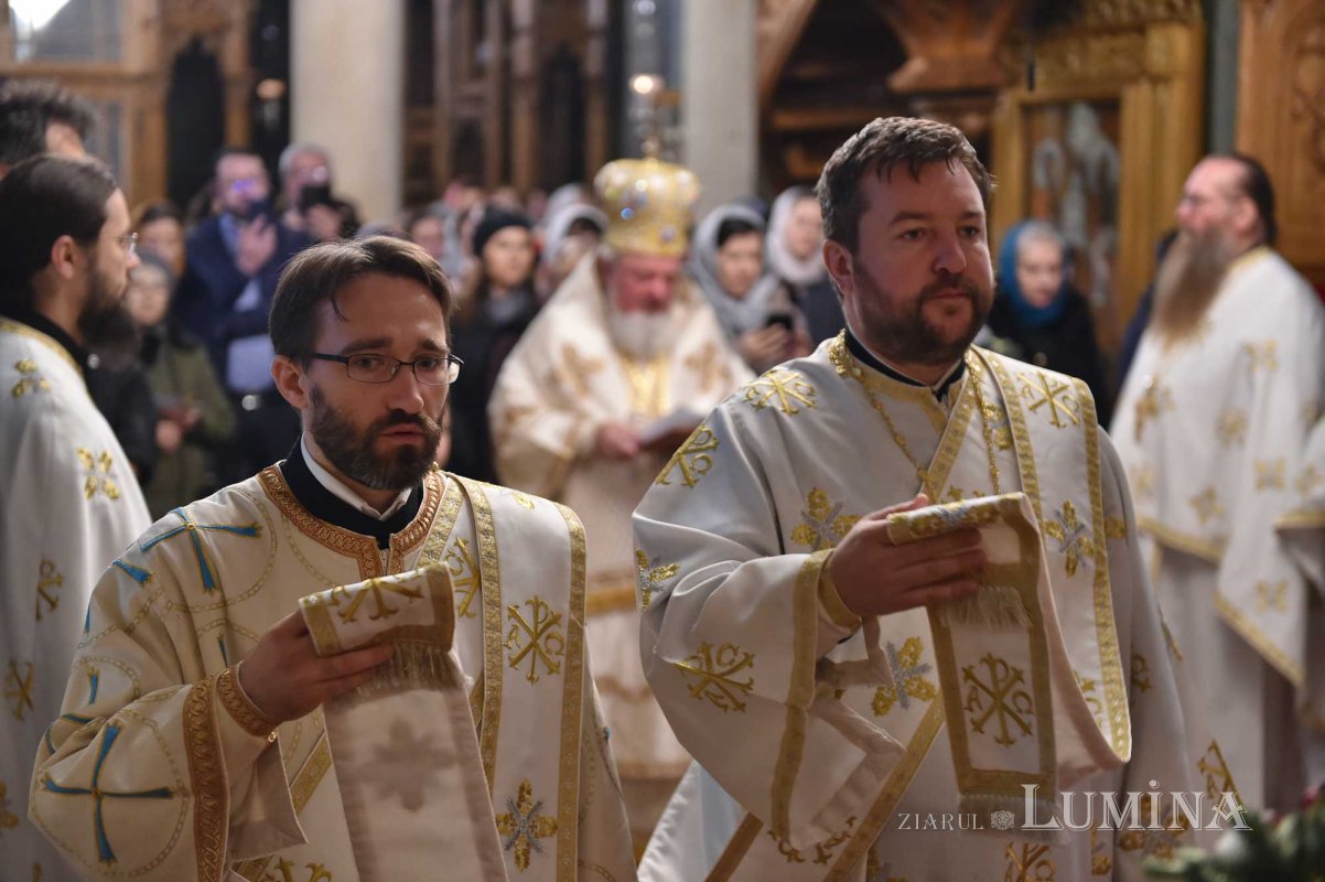 Redactorul de la „Lumina de Duminică” a primit hirotonia întru preot 136070