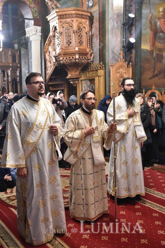 Redactorul de la „Lumina de Duminică” a primit hirotonia întru preot 136078