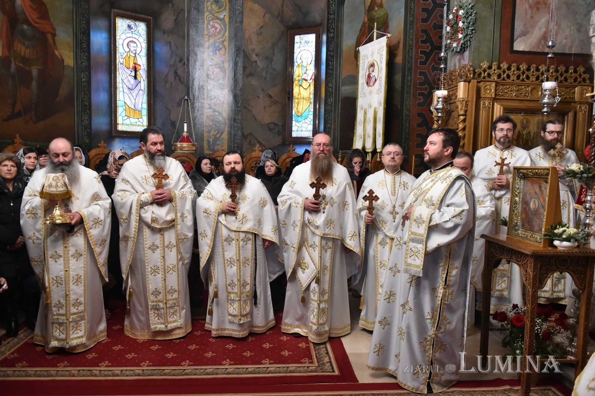 Redactorul de la „Lumina de Duminică” a primit hirotonia întru preot 136084
